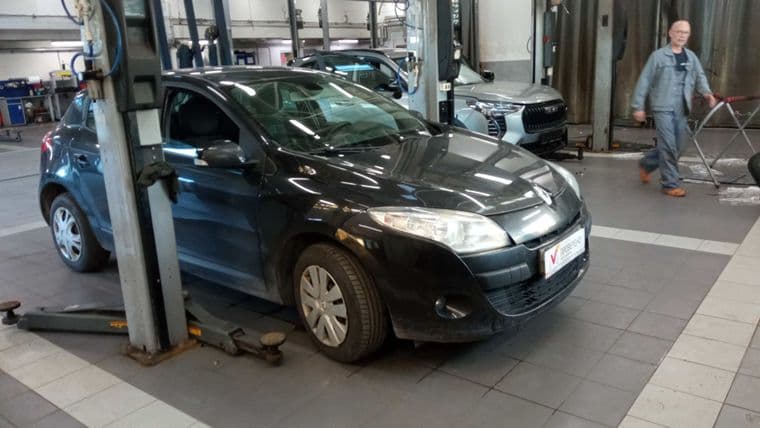 Renault Megane 2011 года, 190 718 км - вид 2 Renault Megane 2011 года, 190 718 км - вид 2