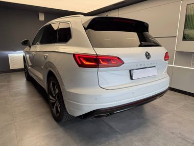 Volkswagen Touareg 2018 года, 101 307 км - вид 6