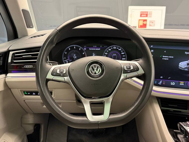 Volkswagen Touareg 2018 года, 101 307 км - вид 18