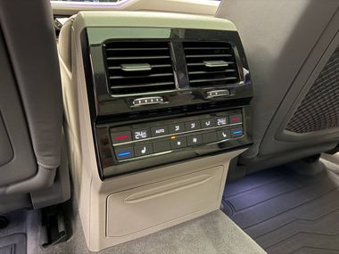 Volkswagen Touareg 2018 года, 101 307 км - вид 33