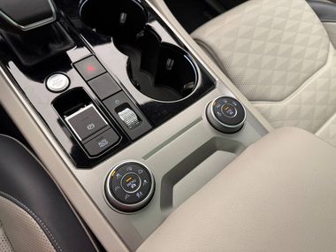 Volkswagen Touareg 2018 года, 101 307 км - вид 21