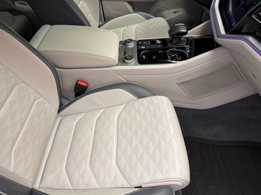 Volkswagen Touareg 2018 года, 101 307 км - вид 26