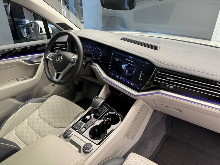 Volkswagen Touareg 2018 года, 101 307 км - вид 12