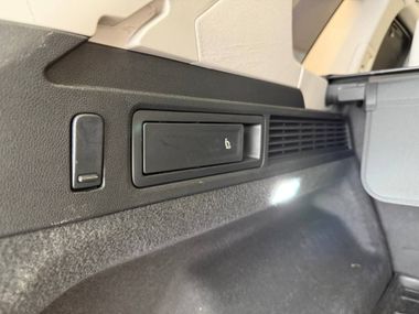 Volkswagen Touareg 2018 года, 101 307 км - вид 37