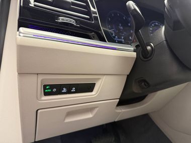 Volkswagen Touareg 2018 года, 101 307 км - вид 15