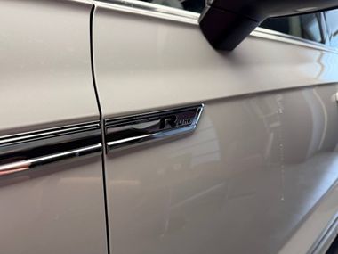 Volkswagen Touareg 2018 года, 101 307 км - вид 10