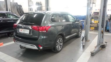 Mitsubishi Outlander 2020 года, 52 642 км - вид 3
