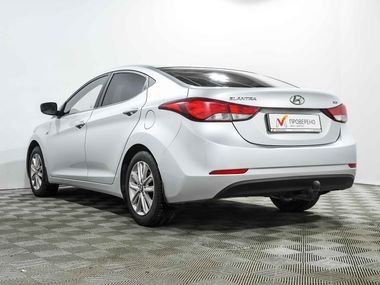 Hyundai Elantra 2015 года, 261 653 км - вид 8