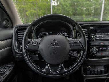Mitsubishi Outlander 2017 года, 182 695 км - вид 7