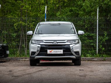Mitsubishi Outlander 2017 года, 182 695 км - вид 3