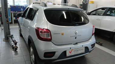 Renault Sandero Stepway 2017 года, 59 000 км - вид 4