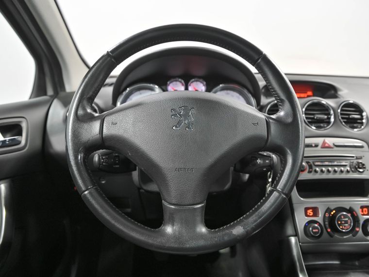 Peugeot 308 2010 года, 187 345 км - вид 8