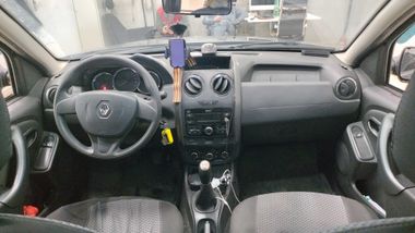 Renault Duster 2018 года, 117 955 км - вид 5