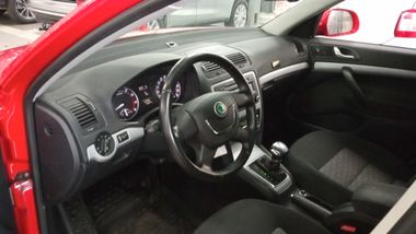 Skoda Octavia 2012 года, 202 844 км - вид 5