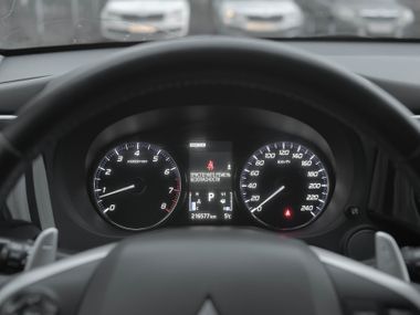 Mitsubishi Outlander 2014 года, 215 000 км - вид 5