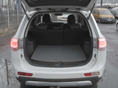 Mitsubishi Outlander 2014 года, 215 000 км - вид 14