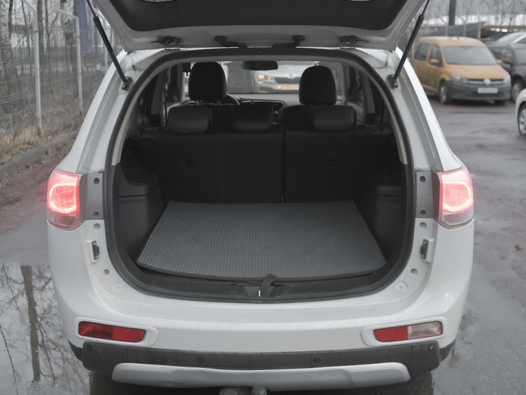 Mitsubishi Outlander 2014 года, 215 000 км - вид 14