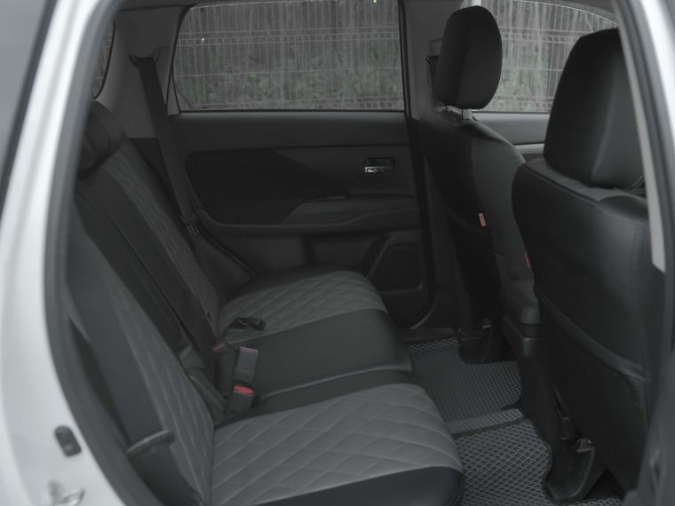 Mitsubishi Outlander 2014 года, 215 000 км - вид 12