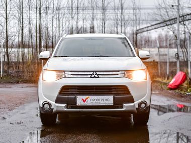 Mitsubishi Outlander 2014 года, 215 000 км - вид 3