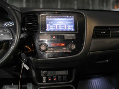 Mitsubishi Outlander 2019 года, 138 325 км - вид 5