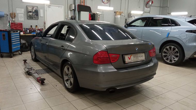 BMW 3 серия 2011 года, 223 611 км - вид 4