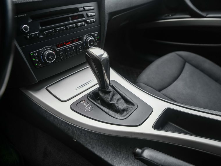 BMW 3 серия 2011 года, 223 611 км - вид 8