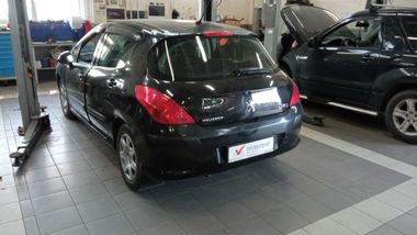 Peugeot 308 2011 года, 100 848 км - вид 4