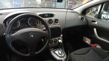 Peugeot 308 2011 года, 100 848 км - вид 5
