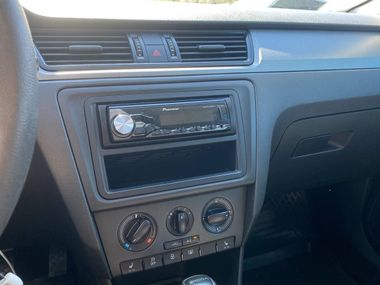 Skoda Rapid 2016 года, 139 367 км - вид 12