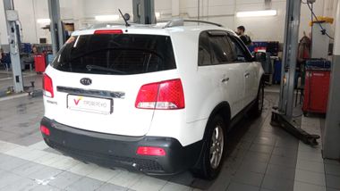 KIA Sorento 2011 года, 147 000 км - вид 3