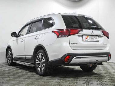 Mitsubishi Outlander 2019 года, 200 533 км - вид 7