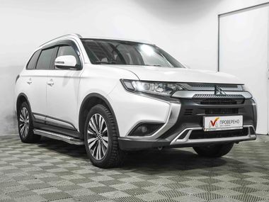 Mitsubishi Outlander 2019 года, 200 533 км - вид 4