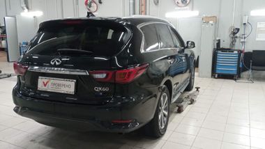 Infiniti QX60 2019 года, 135 360 км - вид 3