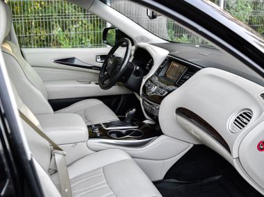 Infiniti QX60 2019 года, 135 360 км - вид 19
