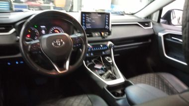 Toyota RAV4 2020 года, 87 485 км - вид 5