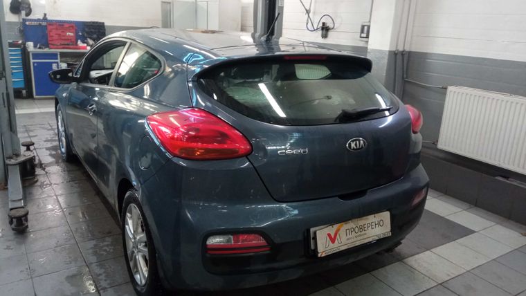 Kia Ceed 2014 года, 172 000 км - вид 4