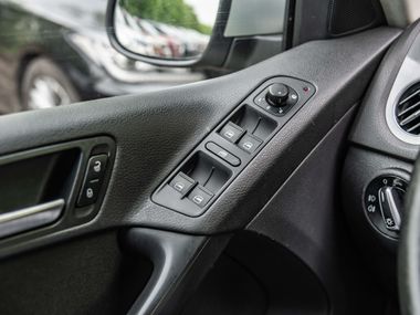 Volkswagen Tiguan 2012 года, 262 388 км - вид 10