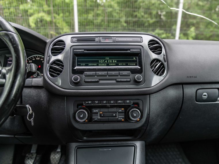 Volkswagen Tiguan 2012 года, 262 388 км - вид 7