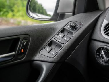 Volkswagen Tiguan 2012 года, 262 388 км - вид 10