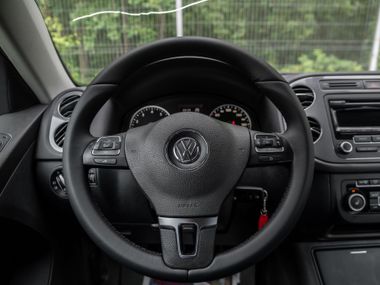 Volkswagen Tiguan 2012 года, 262 388 км - вид 6