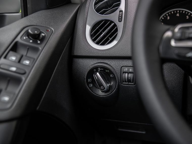 Volkswagen Tiguan 2012 года, 262 388 км - вид 11
