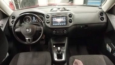 Volkswagen Tiguan 2015 года, 97 000 км - вид 5