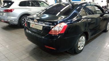 Geely Emgrand EC7 2014 года, 121 568 км - вид 3