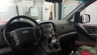 Hyundai Grand Starex 2008 года, 321 800 км - вид 5