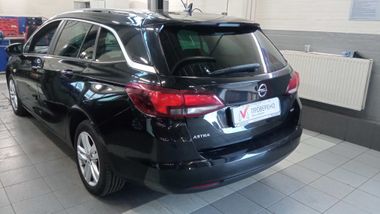 Opel Astra 2017 года, 116 000 км - вид 4