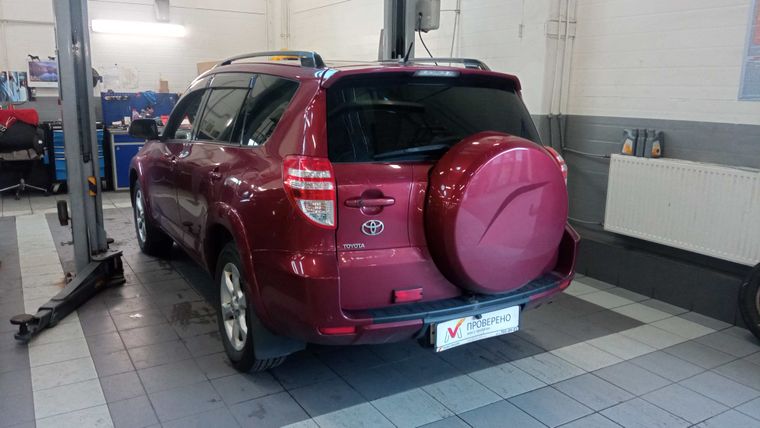 Toyota RAV4 2010 года, 256 160 км - вид 4