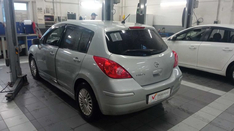 Nissan Tiida 2011 года, 177 158 км - вид 5