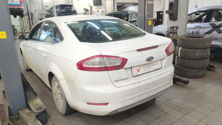 Ford Mondeo 2013 года, 187 496 км - вид 4 Ford Mondeo 2013 года, 187 496 км - вид 4
