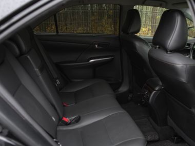Toyota Camry 2015 года, 190 109 км - вид 17