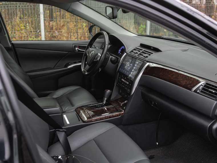 Toyota Camry 2015 года, 190 109 км - вид 18